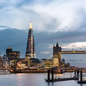 shangri-la-hotel-at-the-shard-london.brighton-hotels-england.com/